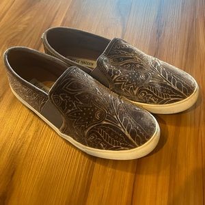Steve Madden slide sneakers. Size 9.